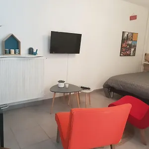 https://le-garden-central-studio.inbrittany.com